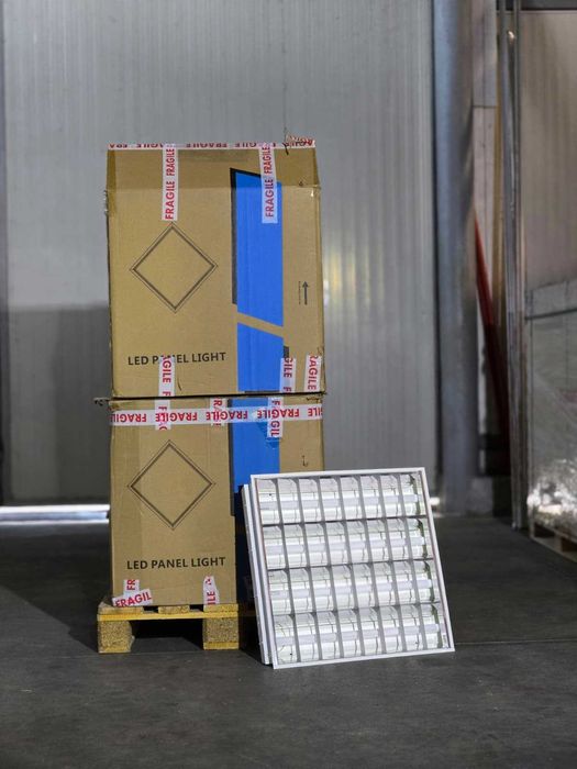 Lămpi tavan casetat cu tuburi Philips – 50 bucăți + 8 aplice CADOU!