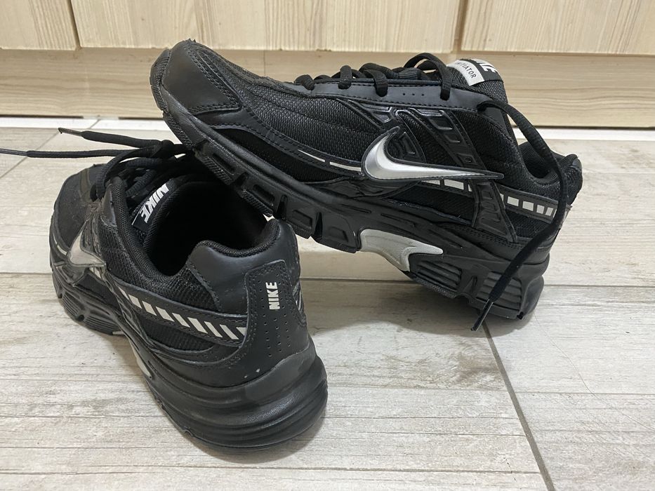 Nike INITIATOR 43 1/2 цена 105