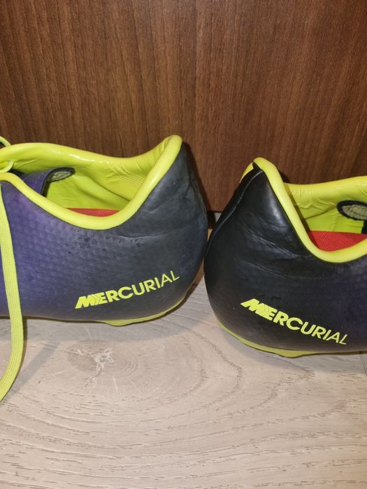 Ghete fotbal Nike Mercurial 39