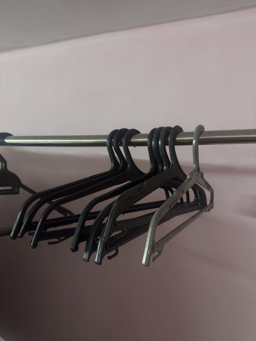 Вешалки разные дешево