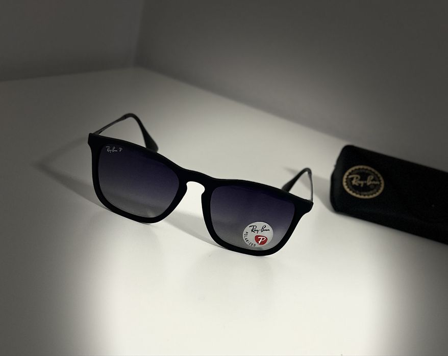 Ochelari de soare Ray Ban RB4187 Chris Polarizati 622/T3, marime 54*18