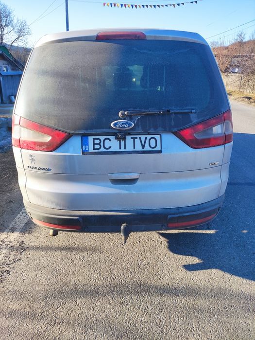 Vând Ford Galaxy