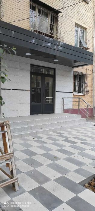 нежилое фасад 6 метров метро ХАМЗА