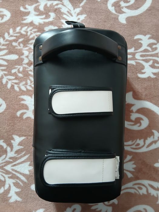 Vând echipament de box