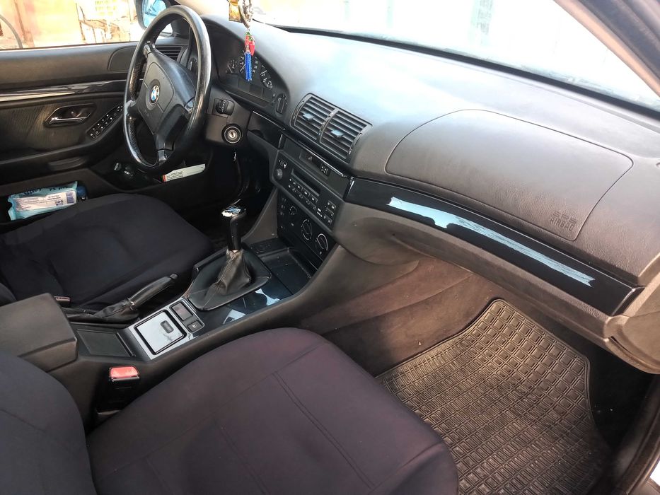 БМВ Е39 520 ДИЗЕЛ 2001г.