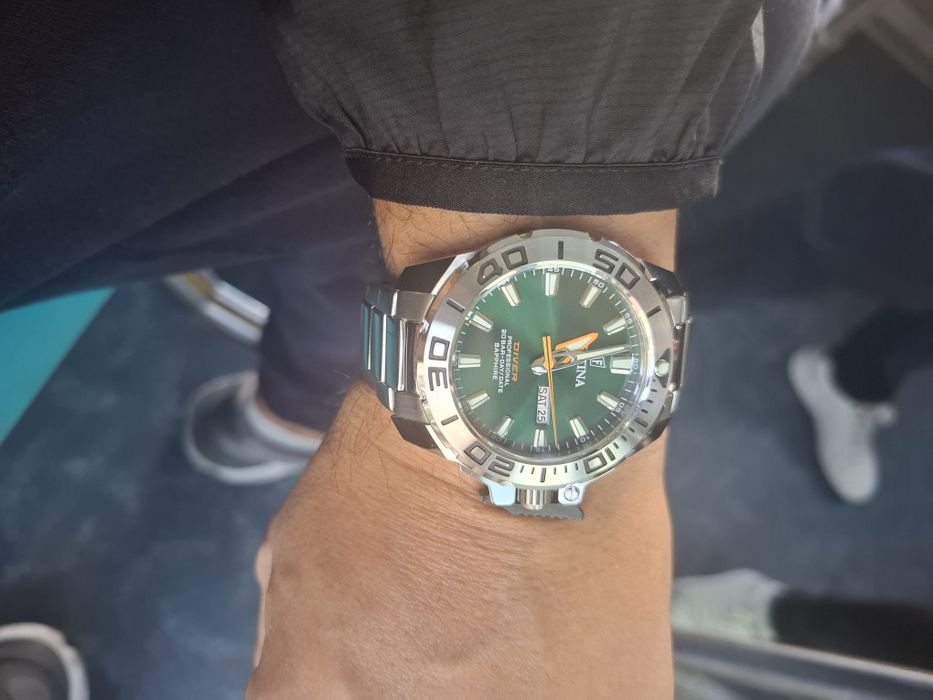 Продавам гаранционен часовник FESTINA F20665/2.
