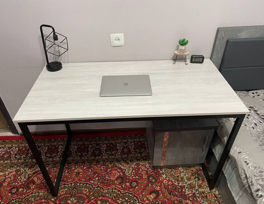 Стол 120*60 б/у две недели.