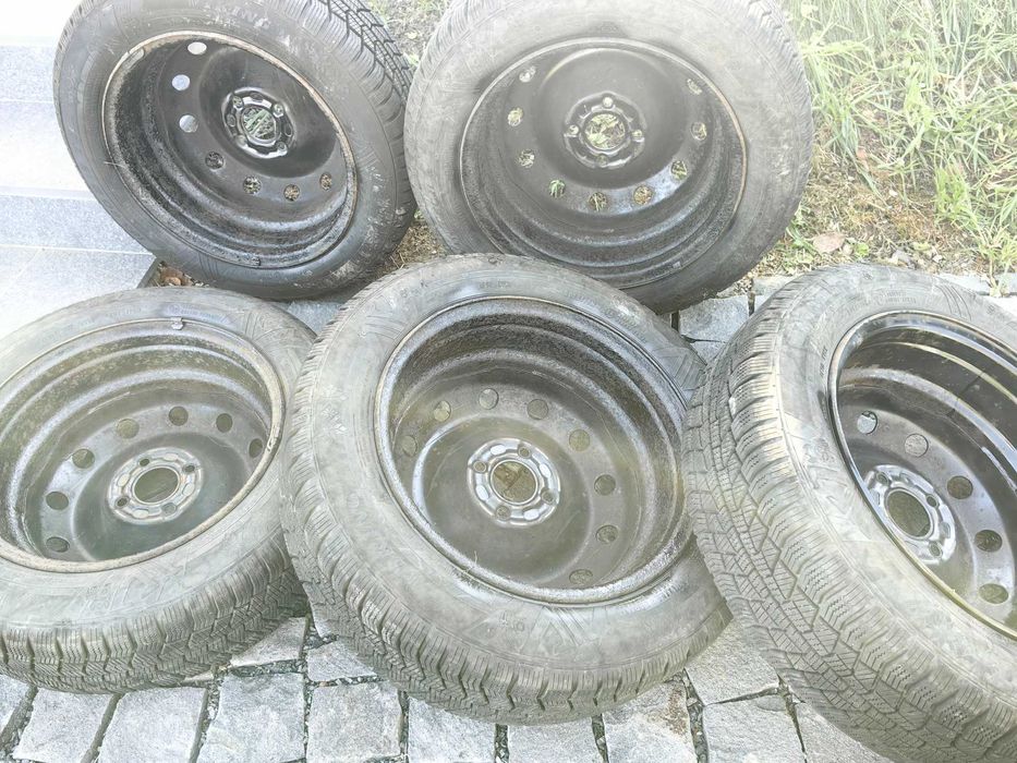 Vand 5 cauciucuri all season Viking (185/60/15) cu  jante pt. Renault