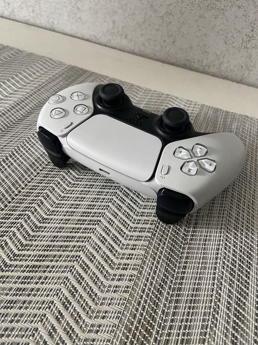 Конзола PS5 Disc Edition + Игра