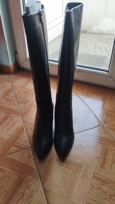 Дамски кожени ботуши  GiAnni 38  номер, нови