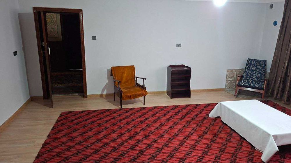 Срочно сдается дом 5 остановок от FOOD CITY.Уратачирчикский район.