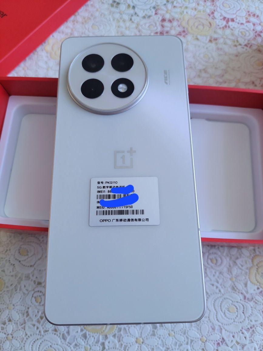 Oneplus ace 5 deyarli yangi