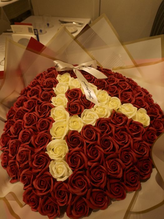 Роскошный букет из 101 мыльной розы — удивите любимого человека!