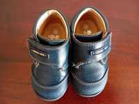 Бебешки обувки размер 20