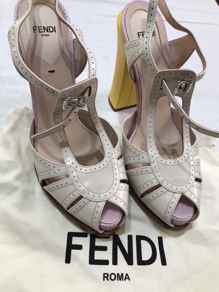 Sandale FENDI 39,5 Autentici NOI