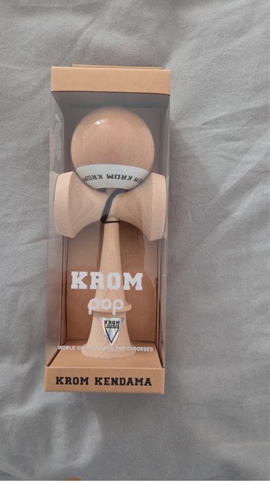 Kendama Krom pop pret bucata