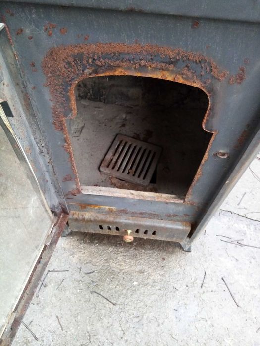 Печка на дърва за ремонт