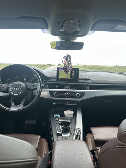 Audi A5.