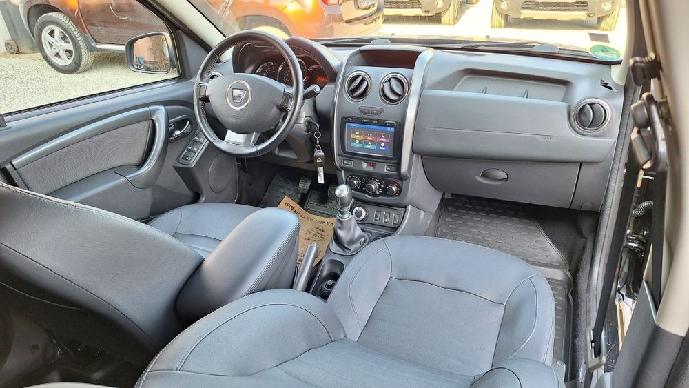 Dacia Duster 4x4 2016 Prestige benzină 125.000 km Euro 6 Navi Piele