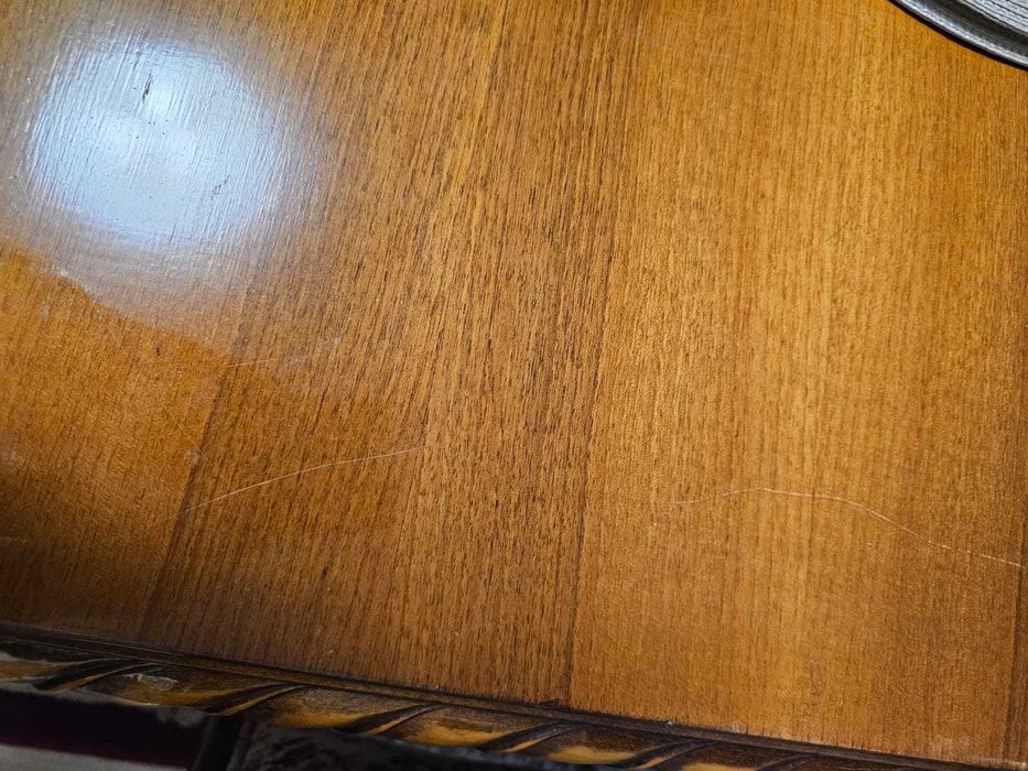 Masă extensibilă din lemn masiv + 6 scaune, stare foarte bună