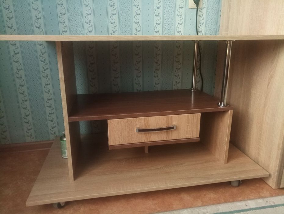 Продам журнальный столик