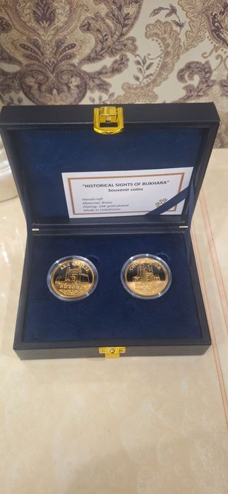 сувенирная монета Buxoro. Tilla suvi yurgizilgan.