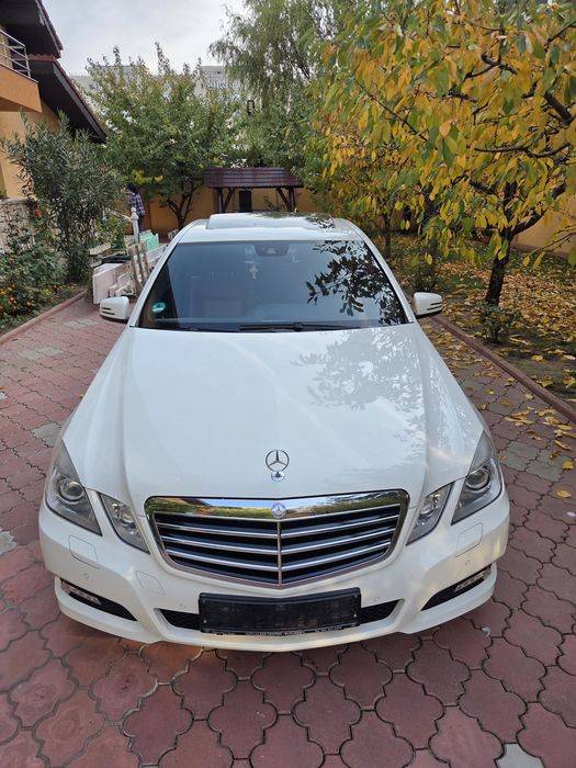 Mercedes Benz E220