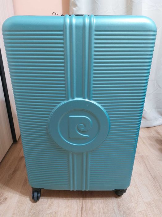 Куфар голям + малък на pierre cardin