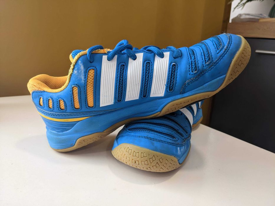 Pantofi sport adidas non marking nr 36 37