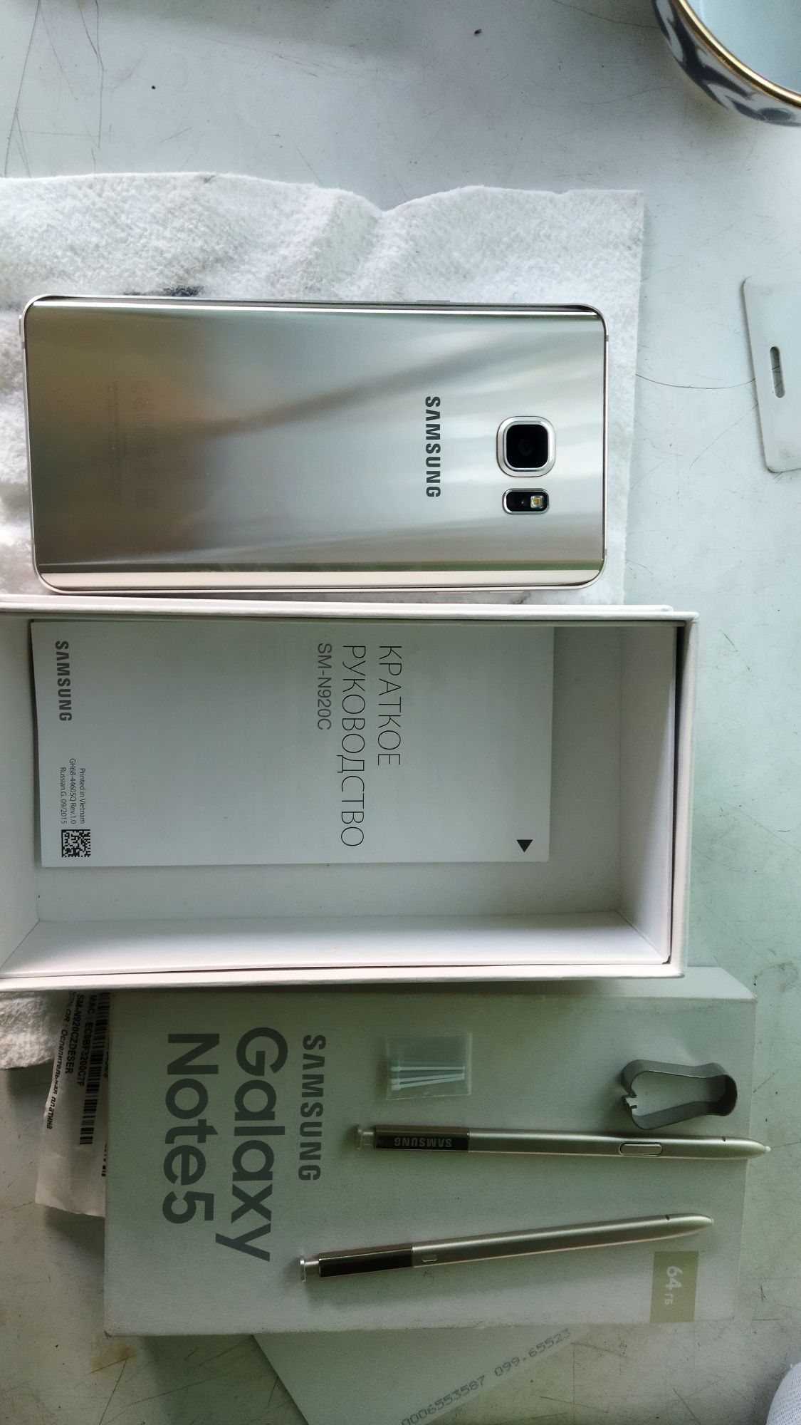 galaxy note 5 4/64gb. Gold.  SROCHNAAAA!