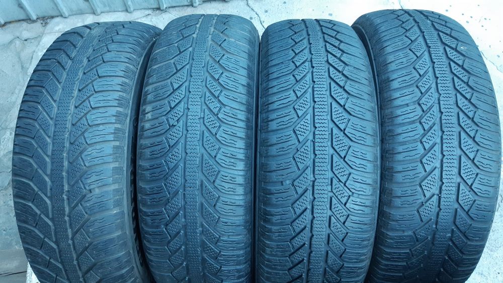 4 anvelope 195/65r15 marca Semperit preț 130 lei bucata