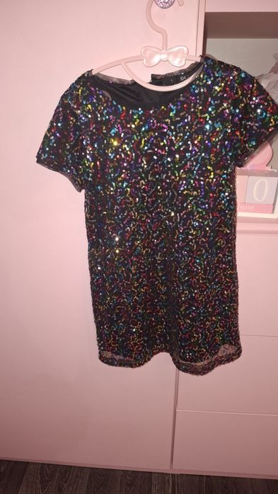 Рокля 104 см с пайети