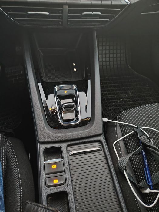 SKODA Octavia hibrid 1.0