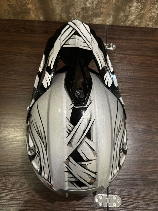 Casca motocross nou nouța