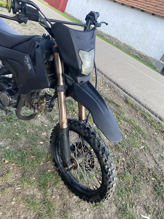 vând cross 140cc