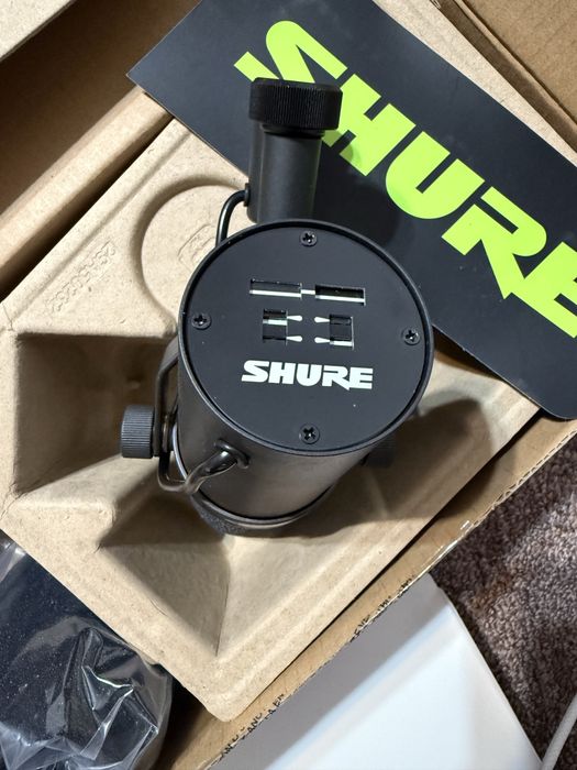 Shure SM 7B microphome