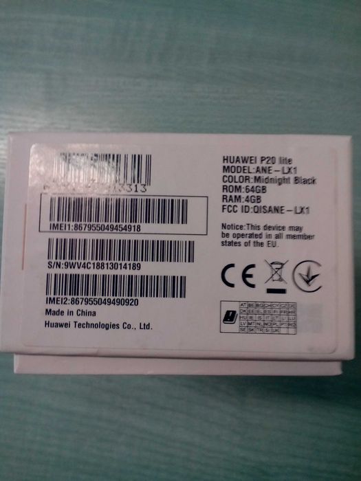 Телефон HUAWEI P20 lite