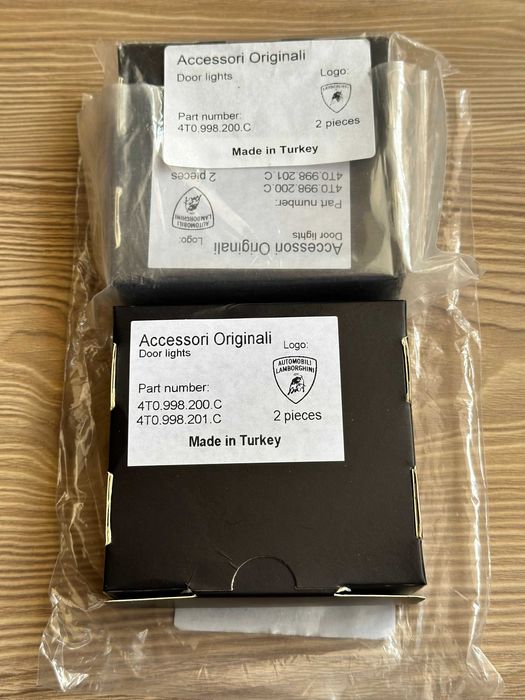 LED плафони 2 бр. за врати лампа с лого Lamborghini