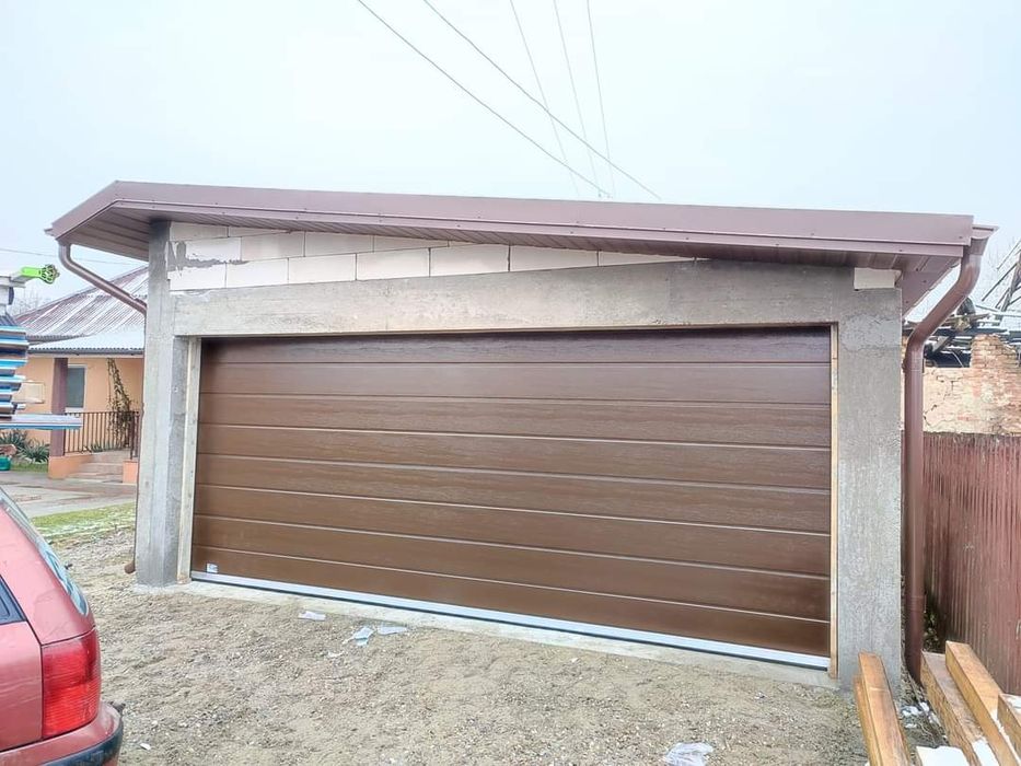 Usi de garaj moderne . Usa de garaj.  Porti de garaj. Poarta de garaj