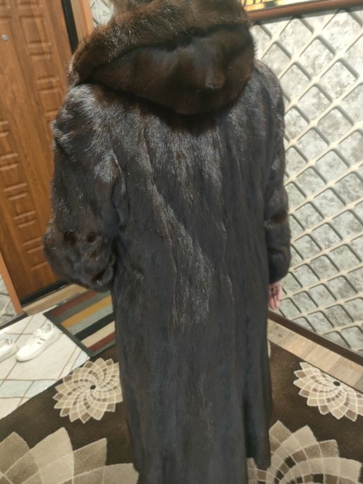Продам шубу норковую