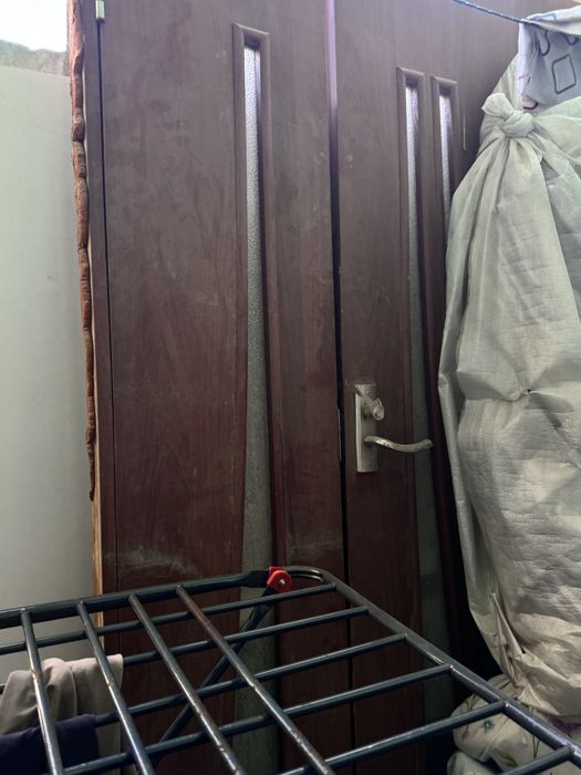 Дверь меж комант