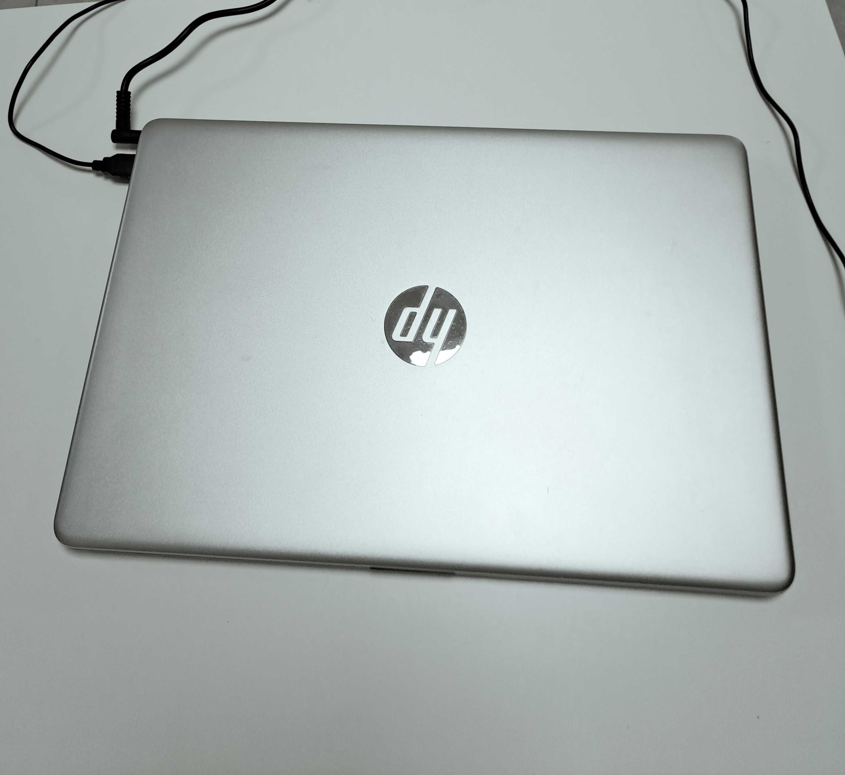 Продава се HP Laptop 15s-eq1036nu + зарядно устройство, като НОВ