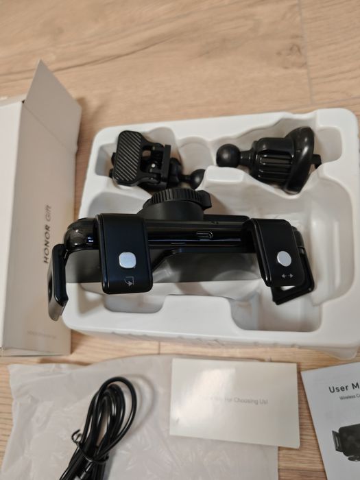 Оригинално зарядно за автомобил Honor