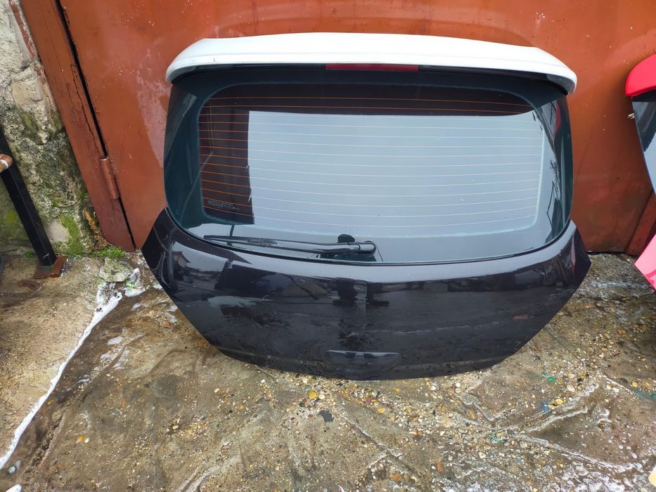 Haion hayon Opel Corsa D 2 - 4 usi dezmembrez VLD1055