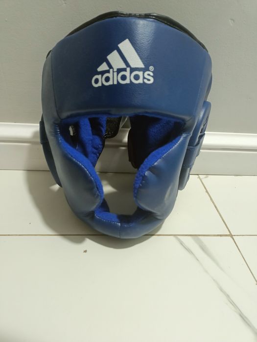 Перчатки и шлем боксерские Адидас,гринхил