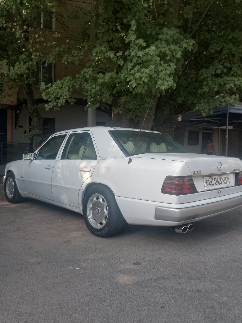 Mercedes 1987 yil