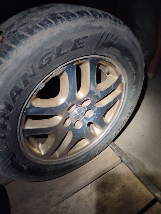 Продам диски с резиной от Субару