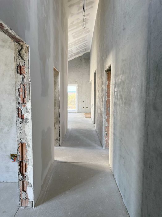 Casă cu arhitectura moderna deosebita cu teren generos in Alba Iulia
