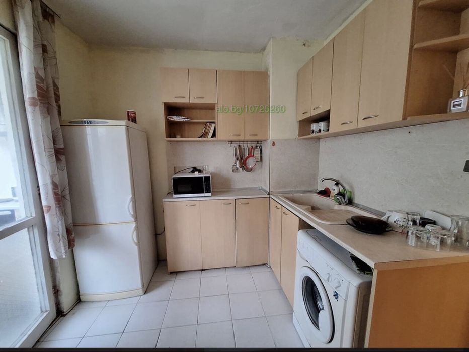 Дава се под наем Едностаен апартамент в Варна, Цветен квартал - 40 кв.м за 280.5 € - Снимка #2