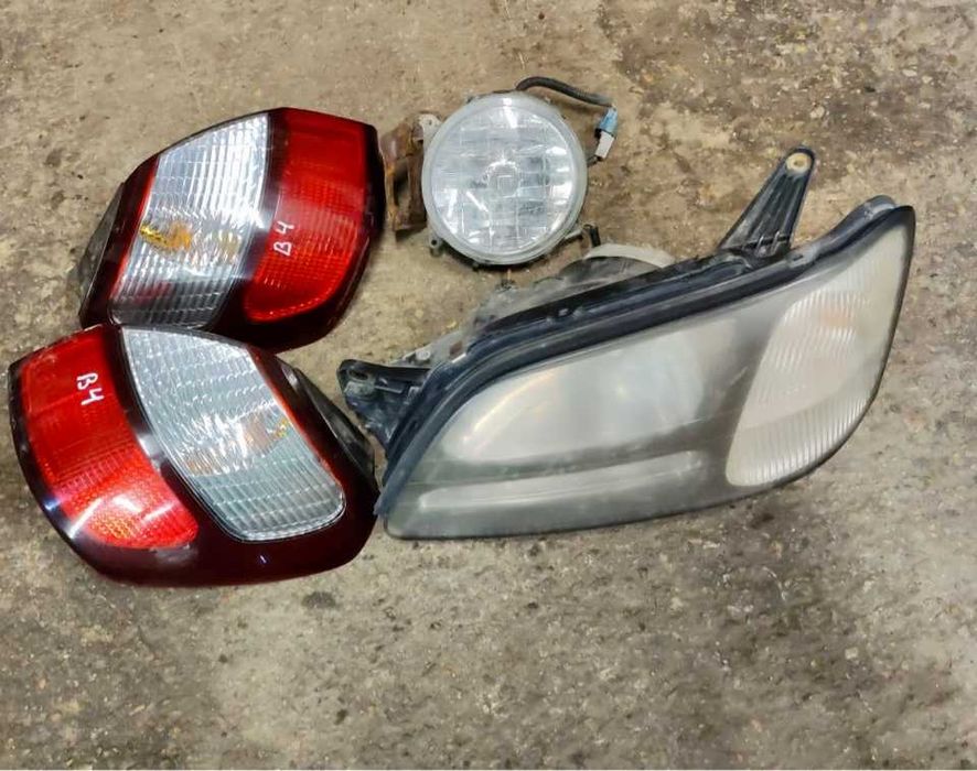 Фара лев европеец Субару Аутбак В4 привозная